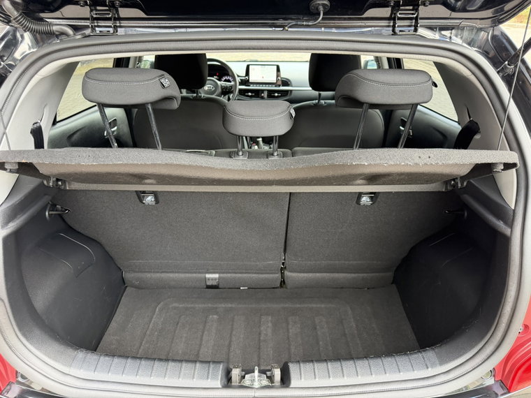 Vehicle Image 16
