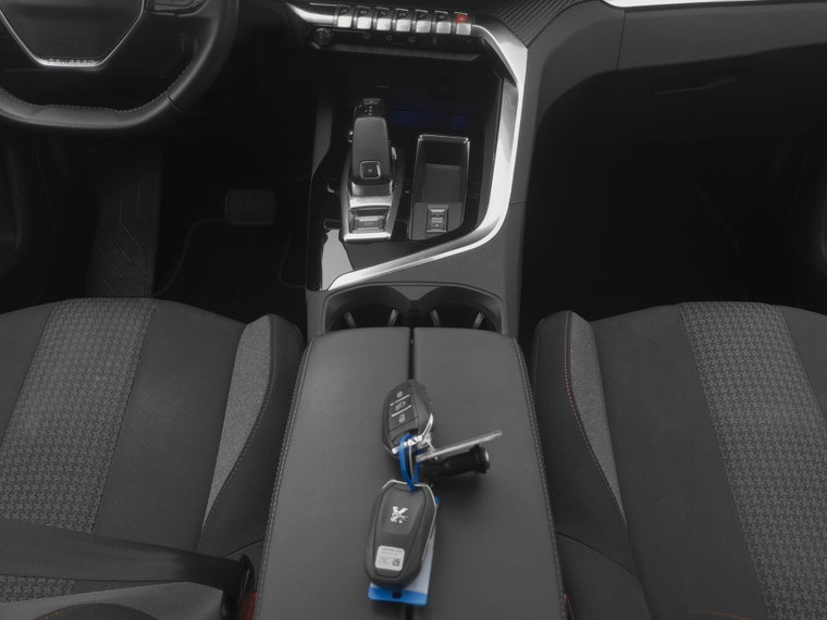 Vehicle Image 12