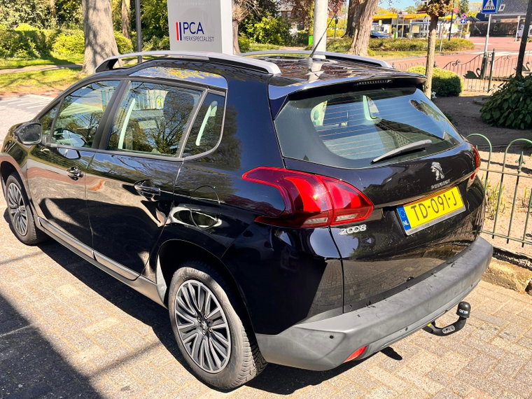 Vehicle Image 32