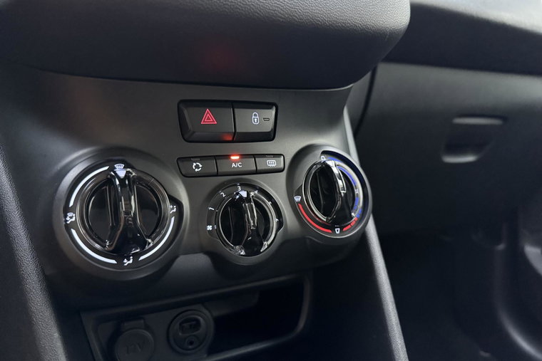 Vehicle Image 24