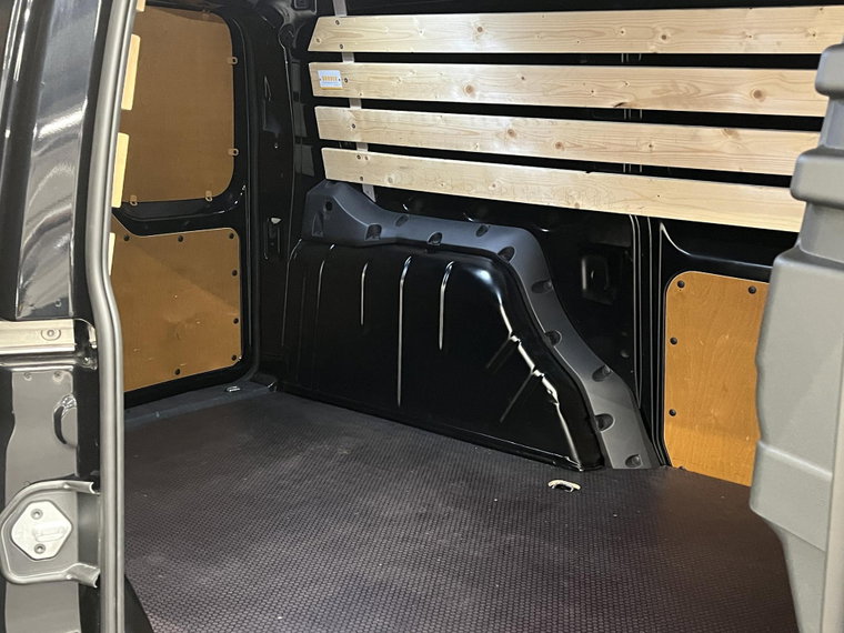 Vehicle Image 33