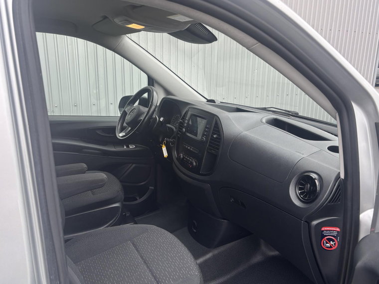 Vehicle Image 26