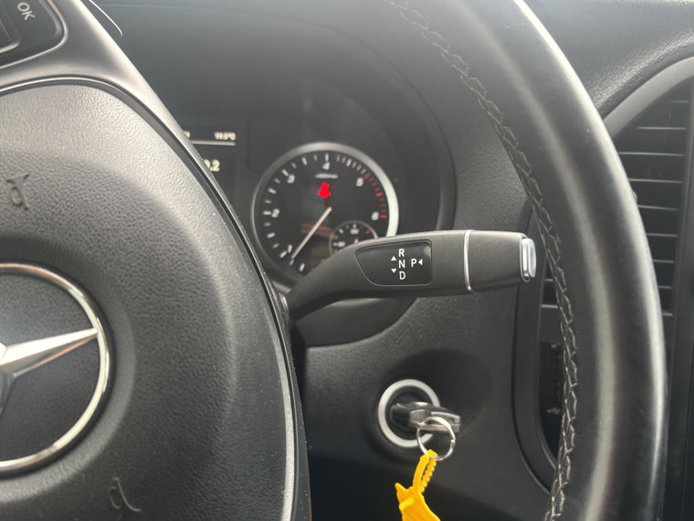 Vehicle Image 32