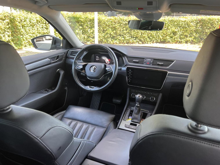 Vehicle Image 19