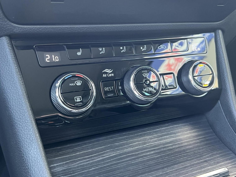 Vehicle Image 29