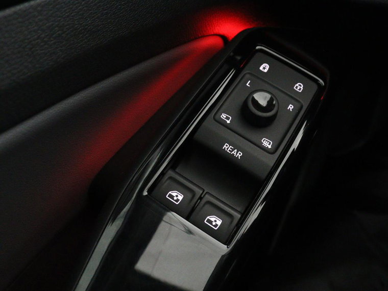 Vehicle Image 33
