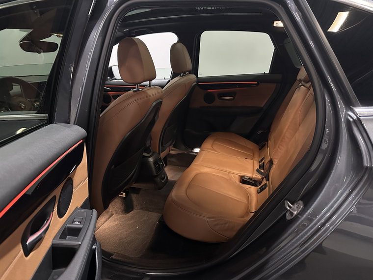 Vehicle Image 26