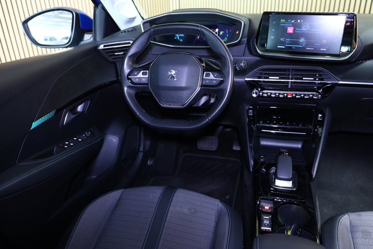 Vehicle Image 35