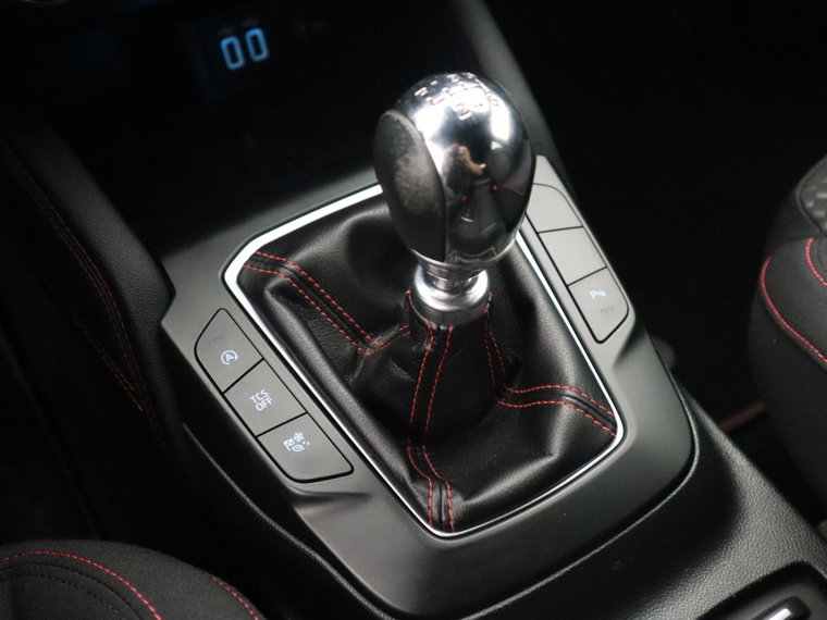 Vehicle Image 33