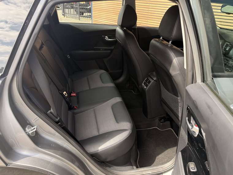Vehicle Image 39