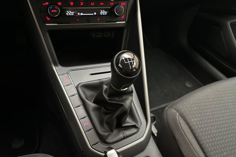 Vehicle Image 27