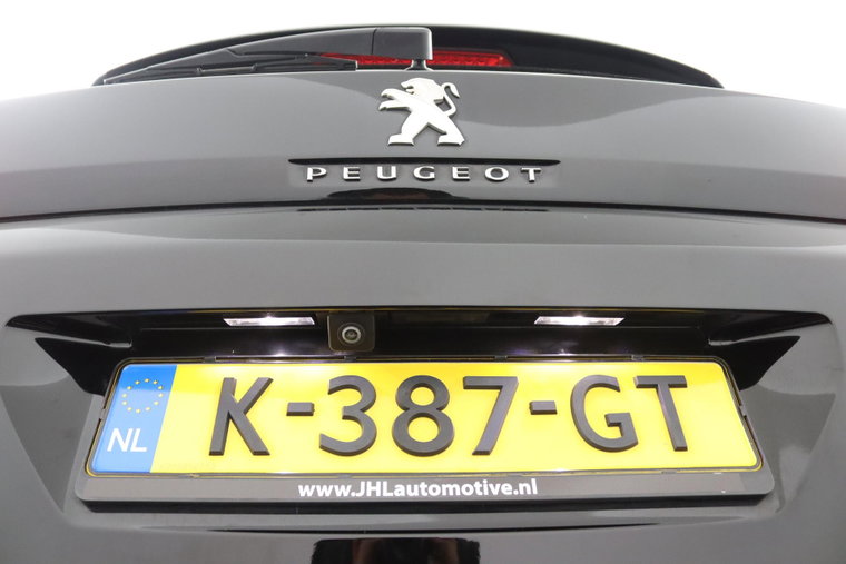 Vehicle Image 38