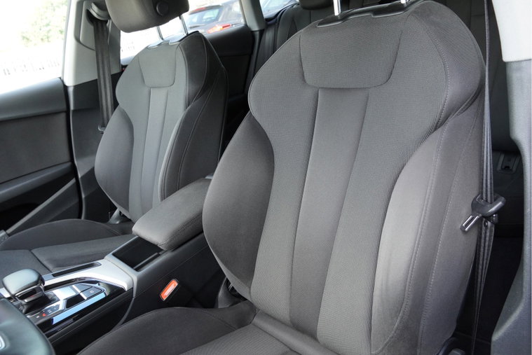 Vehicle Image 18