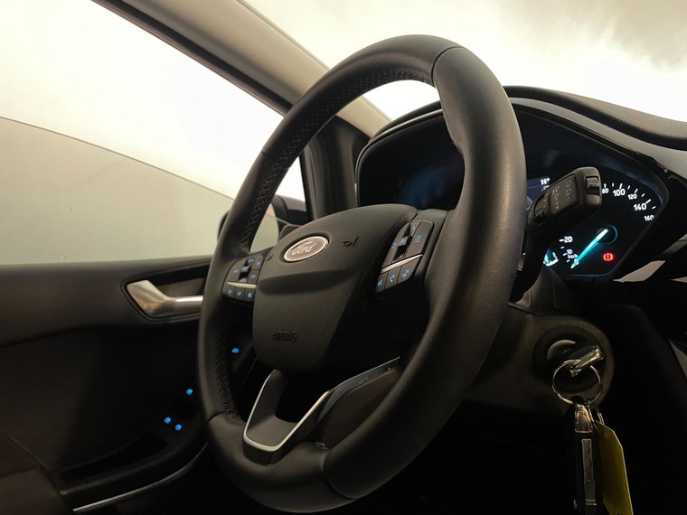 Vehicle Image 21