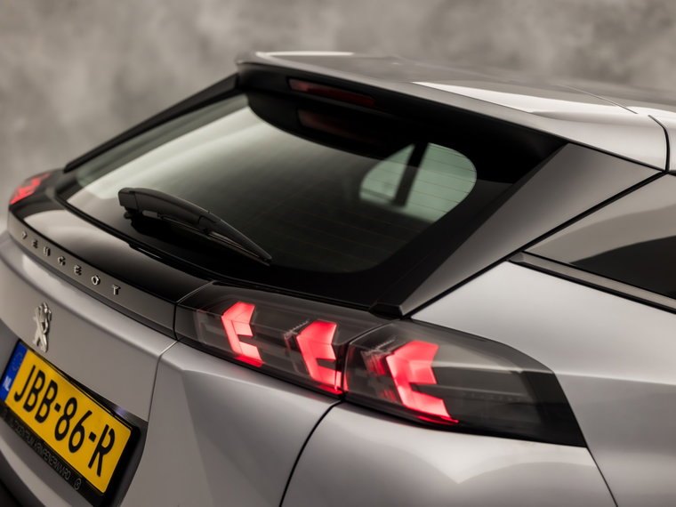 Vehicle Image 30