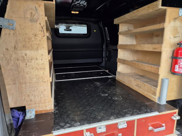 Vehicle Image 13
