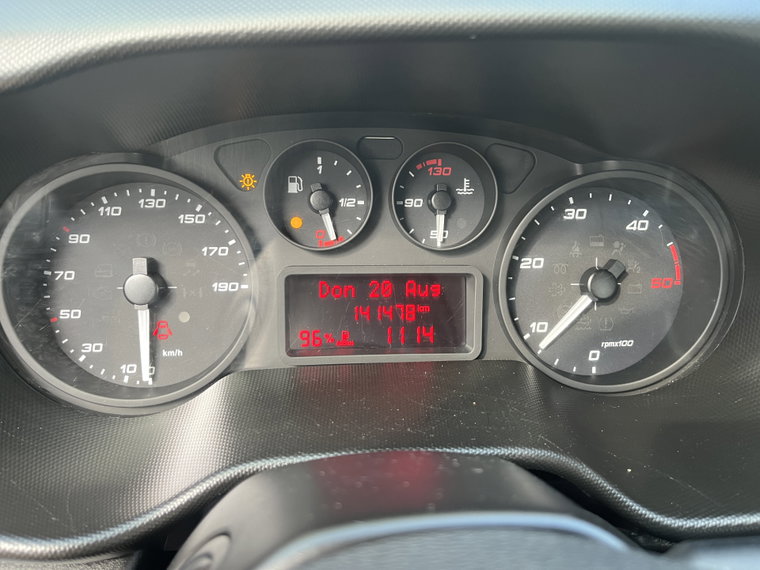 Vehicle Image 12