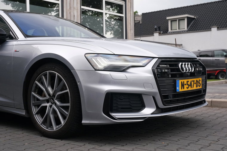 Vehicle Image 6