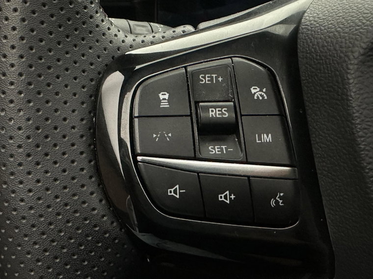 Vehicle Image 26