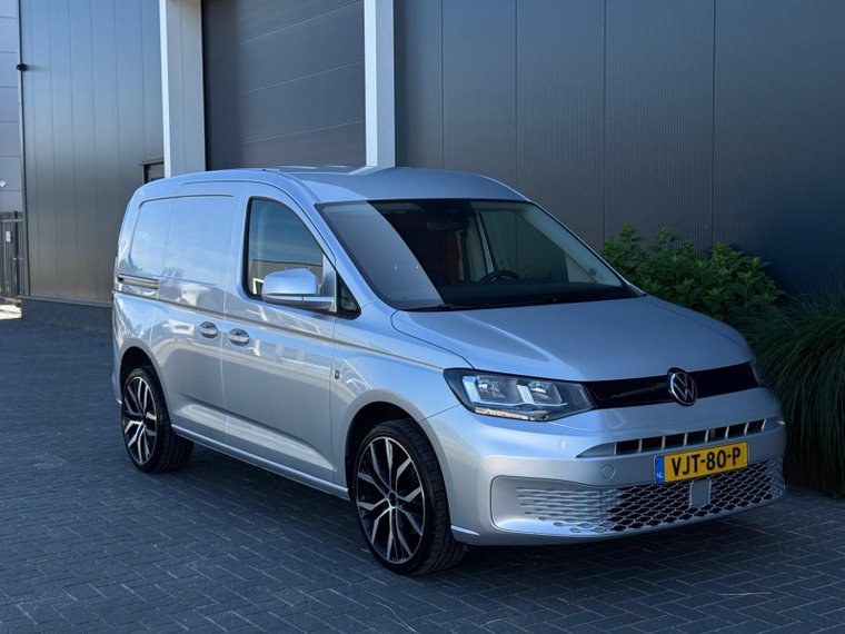 Vehicle Image 24