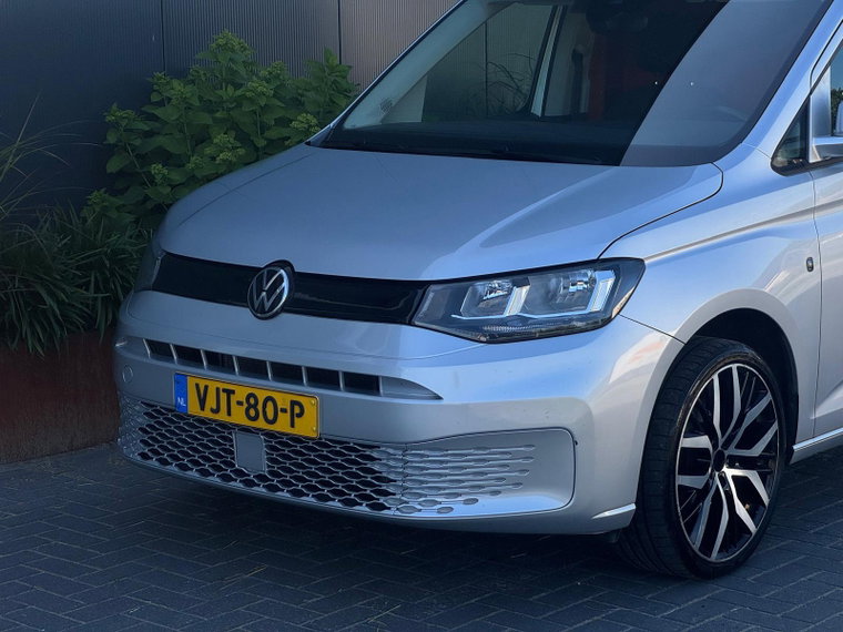 Vehicle Image 28