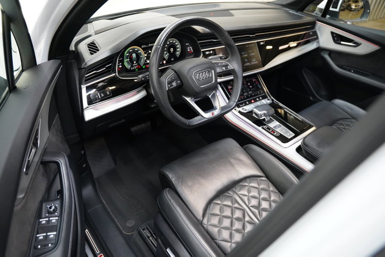 Vehicle Image 14