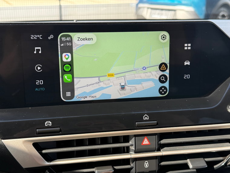 Vehicle Image 16