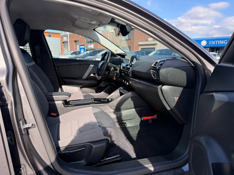 Vehicle Image 22