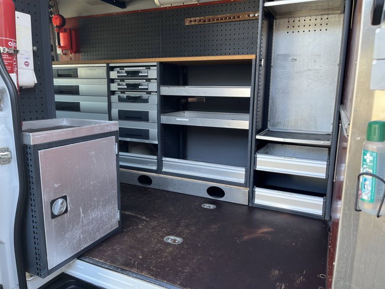 Vehicle Image 30
