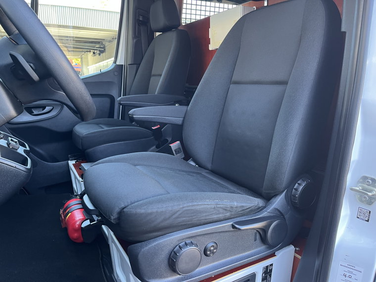 Vehicle Image 35