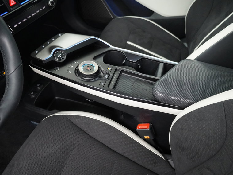 Vehicle Image 35