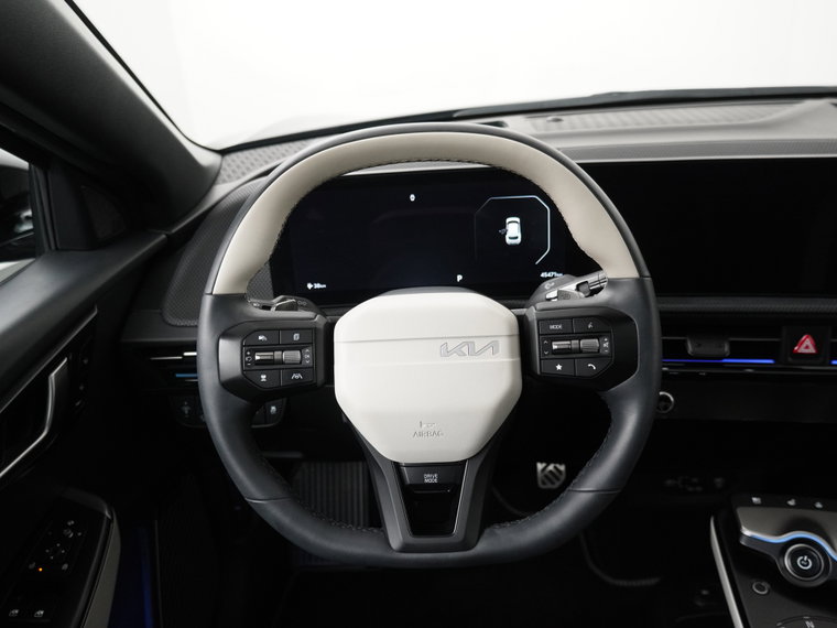 Vehicle Image 39