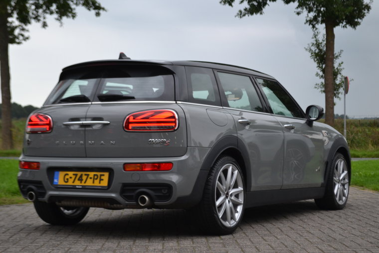 Vehicle Image 28