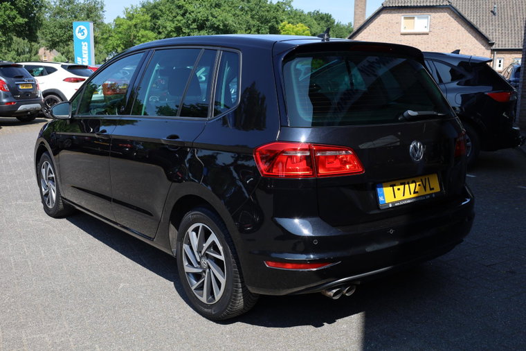 Vehicle Image 37