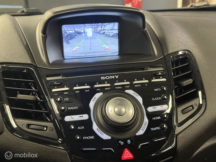 Vehicle Image 14