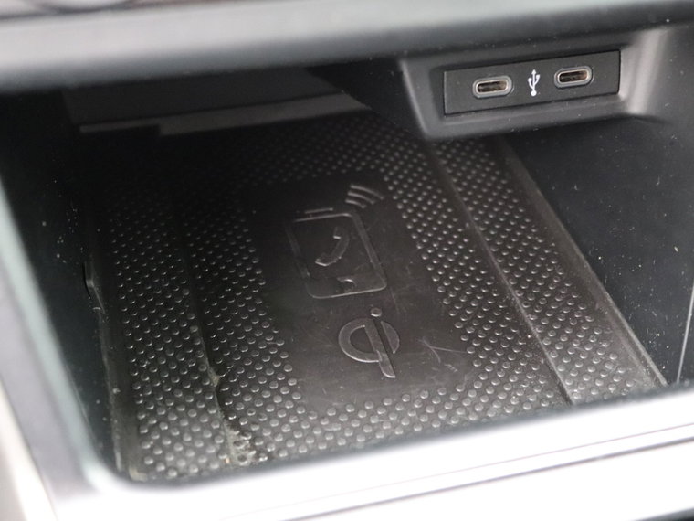 Vehicle Image 24