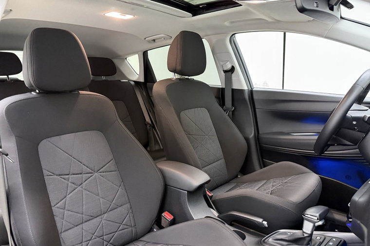 Vehicle Image 15