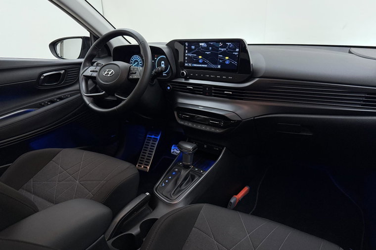 Vehicle Image 16