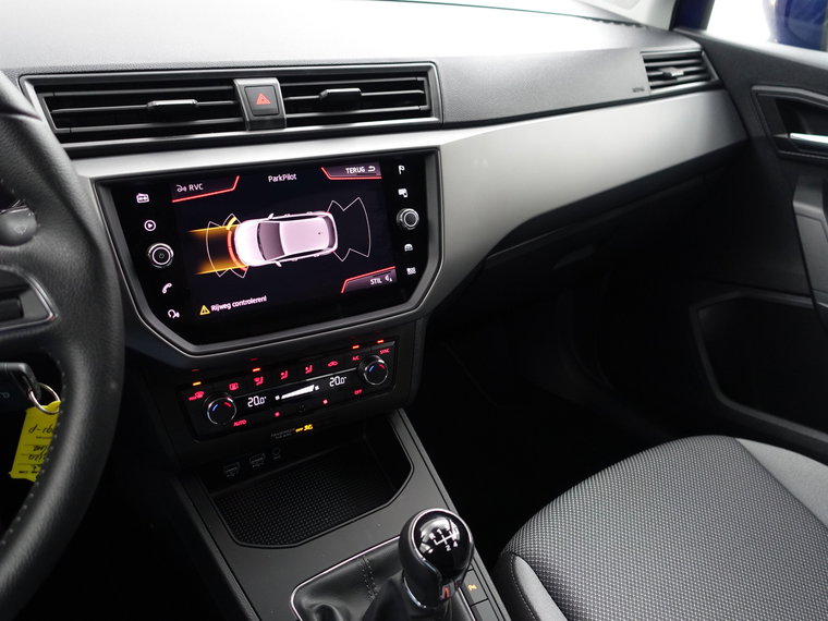 Vehicle Image 8