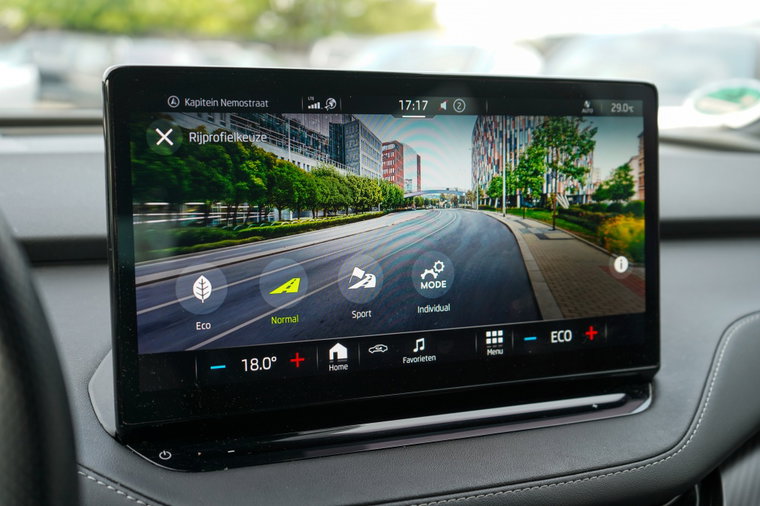 Vehicle Image 45
