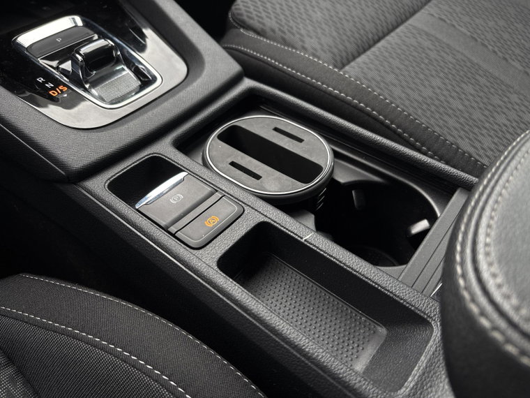 Vehicle Image 35