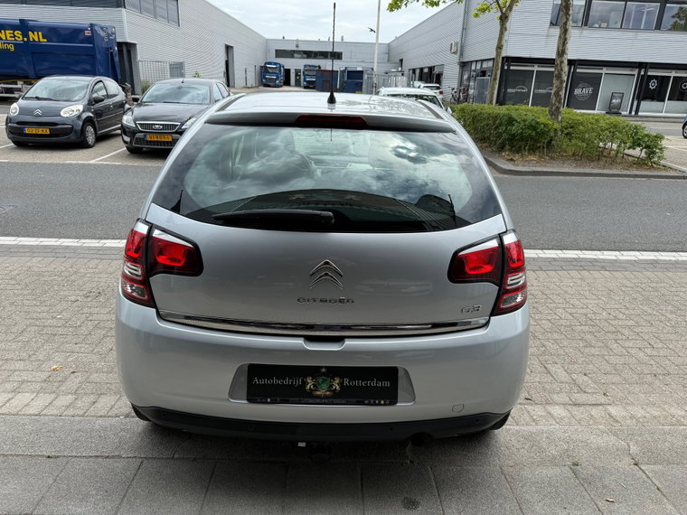 Vehicle Image 24