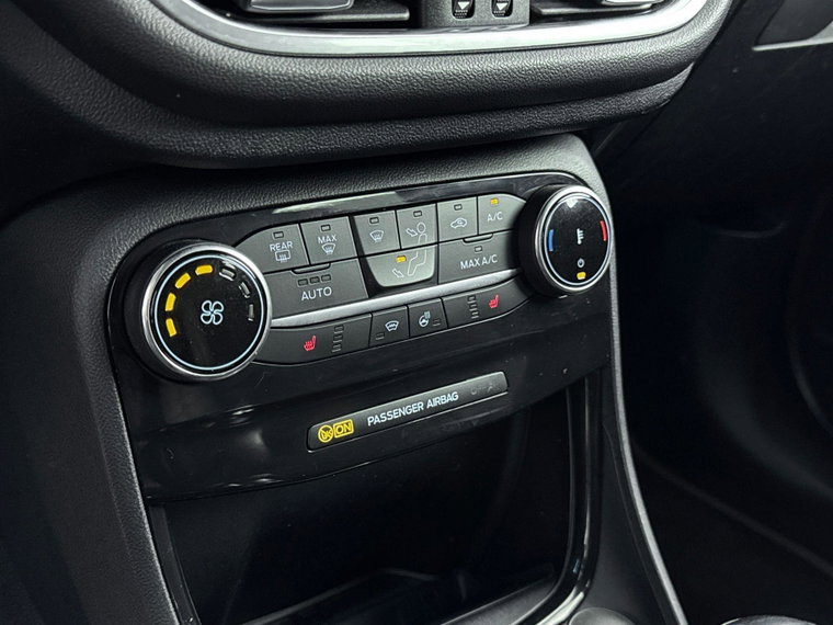 Vehicle Image 25