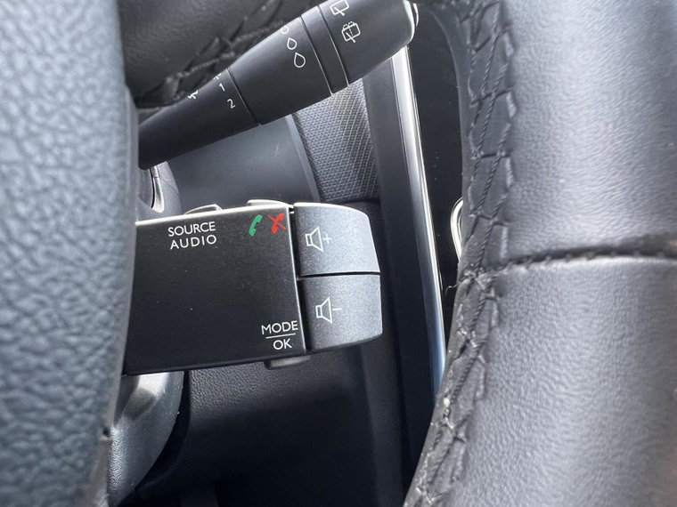 Vehicle Image 40