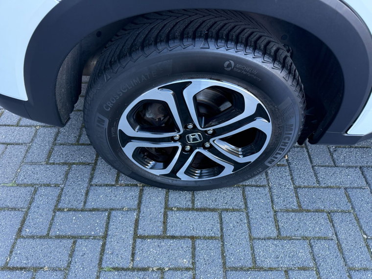 Vehicle Image 17