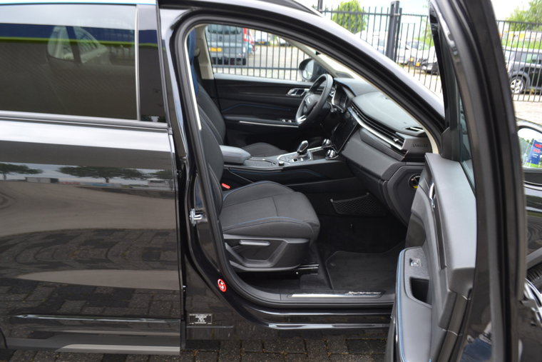 Vehicle Image 19