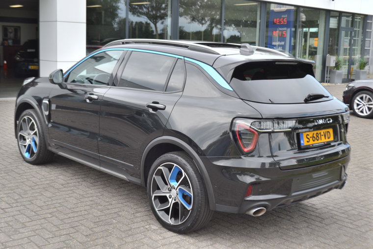 Vehicle Image 4
