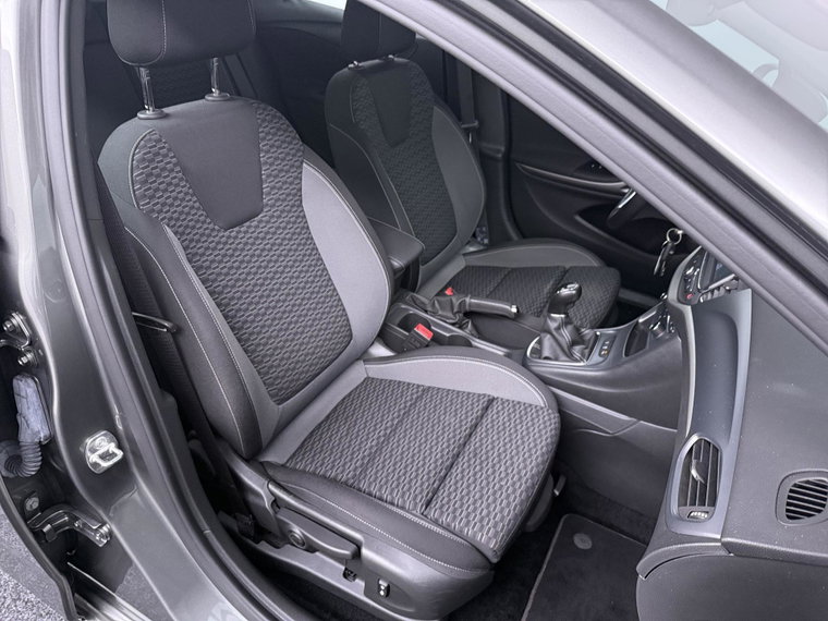 Vehicle Image 37