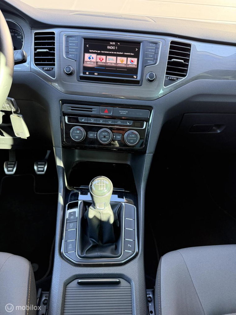 Vehicle Image 43
