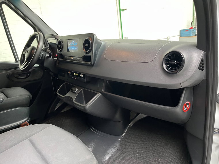 Vehicle Image 48